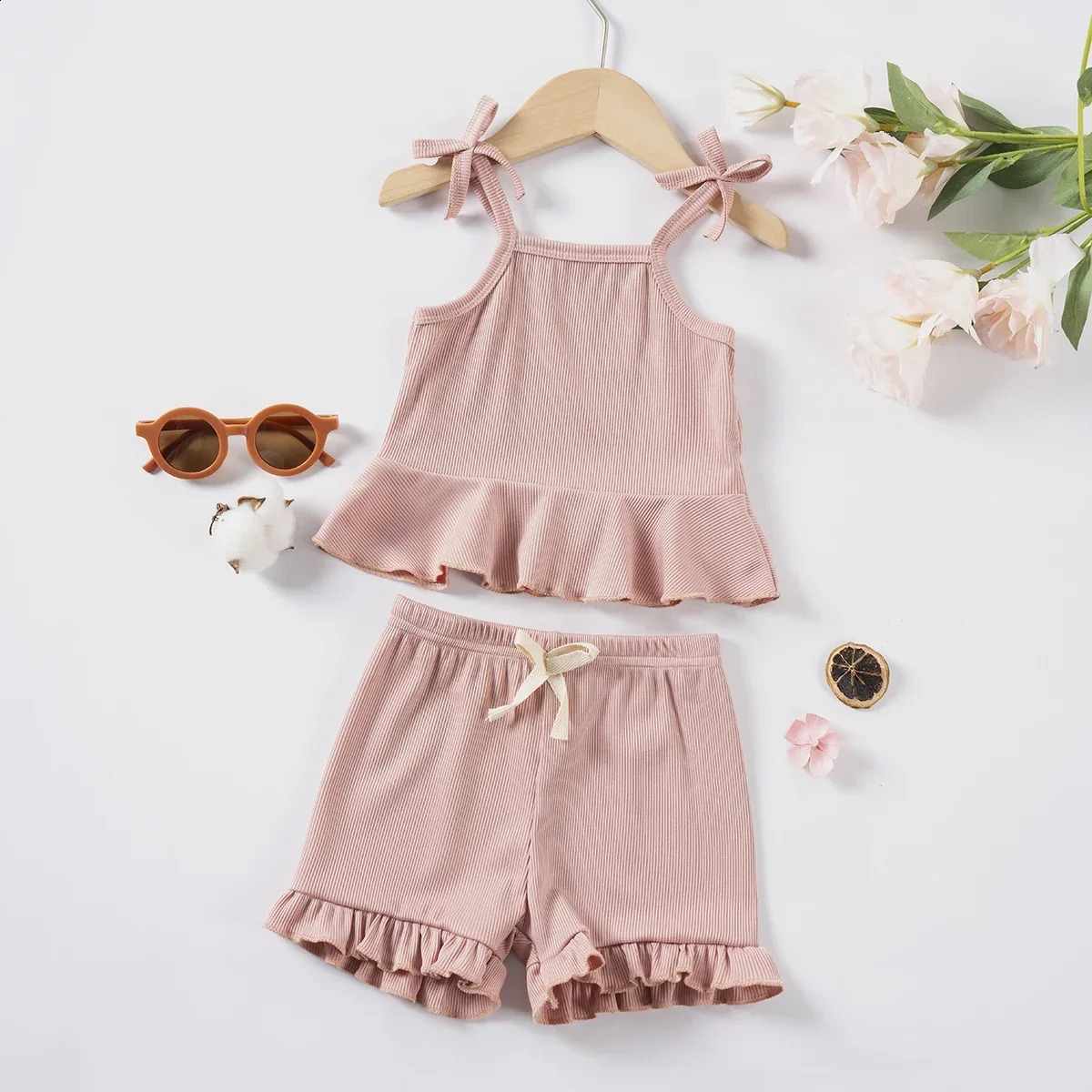 Summer childrens setbow decorated suspender with ruffled edge top comfortable shorts soft and fabric casual set 250319