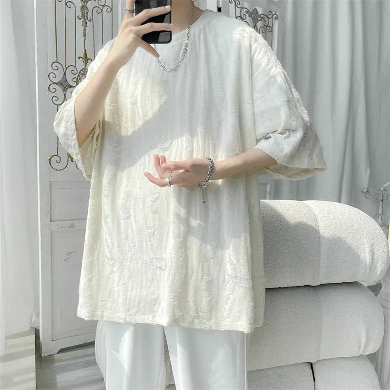 Summer fashion casual hole short sleeved mens T-shirt 2023 O-neck loose casual T-shirt mens clothingT250318