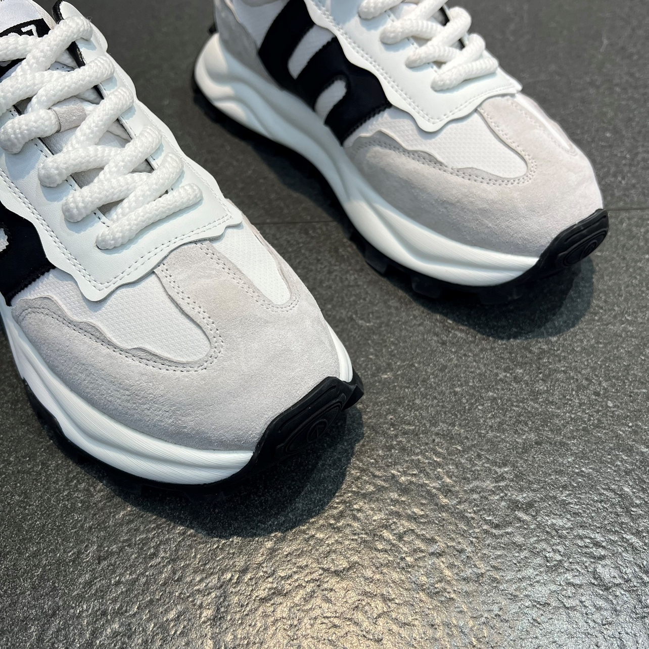 2025 spring new thick sole NEW casual men's fashion increase leather sports shoes