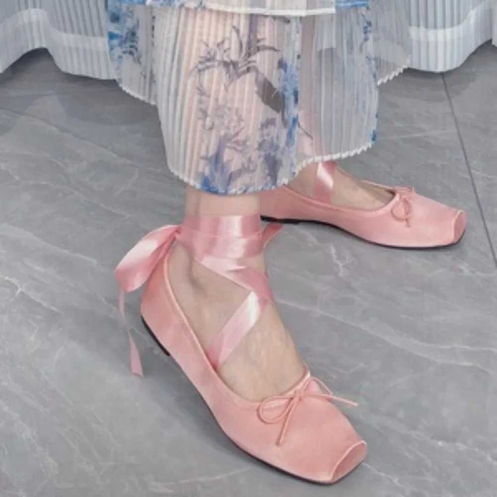 Flat shoes luxury ballet shoes womens autumn with flat shoes womens temperature square shoes Mary Jane shoes pinkXJ250319