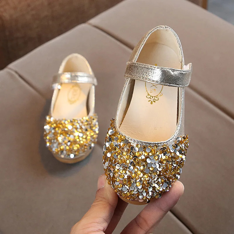 2025 SpringSummer Childrens Leather Shoes for Girls Princess Pump Anti slip Dance 250304