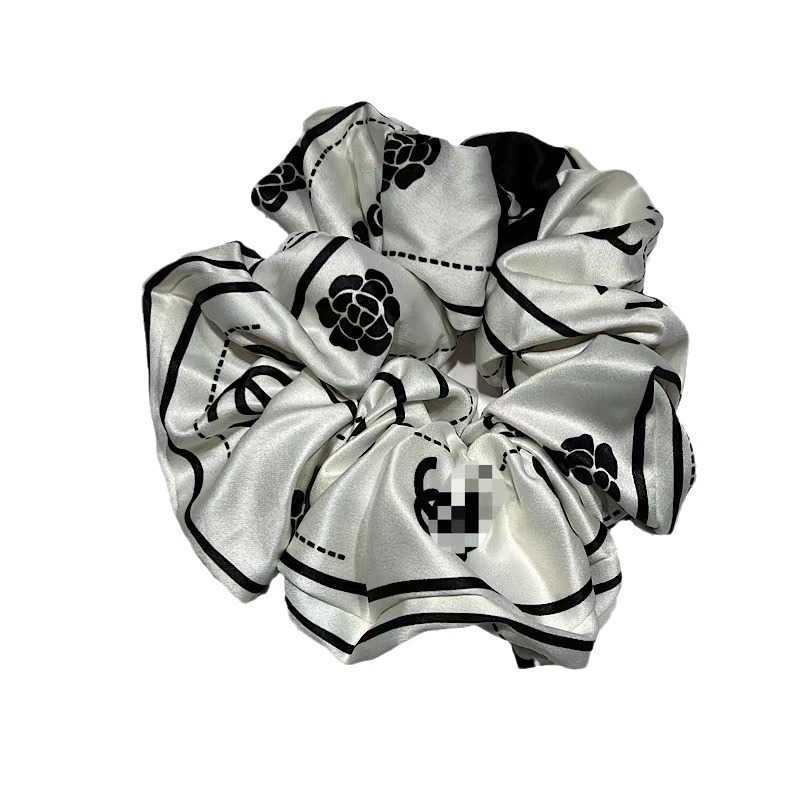 Hair Rubber Bands Black and White Camellia Large Intestine Headband Satin Small Fragrance Temperament Versatile Hair Tie Accessory H250318