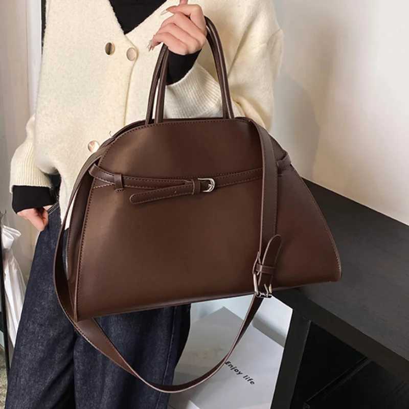 Retro Tote Bag Wens Large Capaci Winter New Fem Handbags Cmuter Work Simple Ladies Crossbody Satchel Messenger Bags Z250318