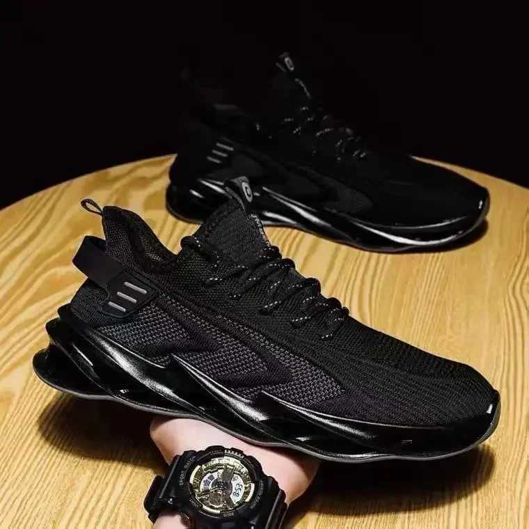 Breathable Mens Shoes Mesh Sneakers Fashion Lightweight Casual Shoes Outdoor Soft Sole Male Running Shoes Non Slip Tennis Shoe Z250319