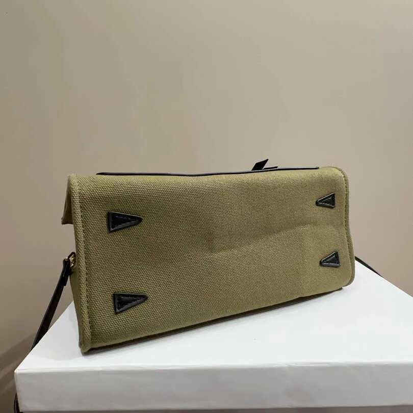 Canvas Tot Bag BM Totes Women Large Capacity Leather Designers Handbags Commute Simple Shoulder Shopping Bags Fashion Purse Handbag