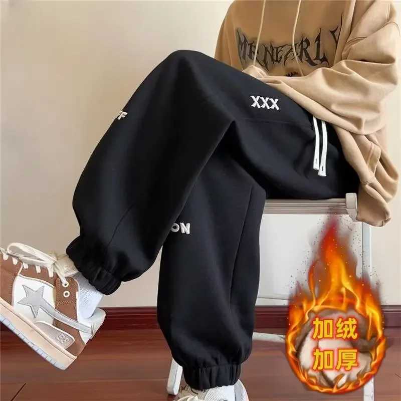Winter Thickened Fleece Mens Pants Warm Casual Embroidery Letter Fleece Liner Thick Trousers Outdoor Thermal Warm Sweatpants X250319