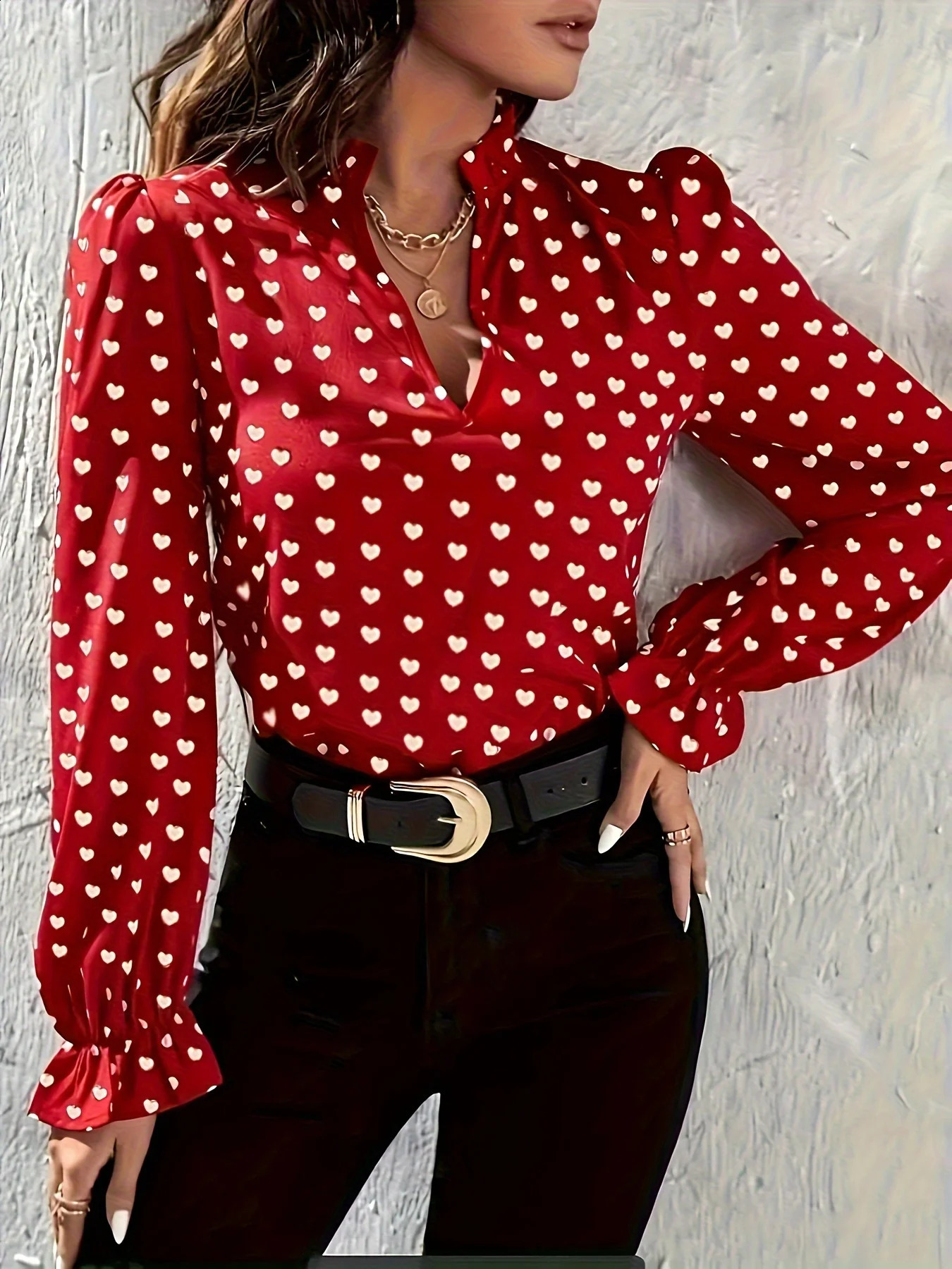 Spring and summer womens stand up collar heartshaped printed shirt sweet n slim fit suitable for daily wear 250319