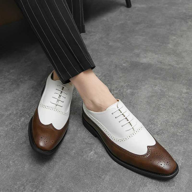 Mens Wingtip detailed dress shoes Business Two Te Oxford shoes used for wedding partiesXJ250319