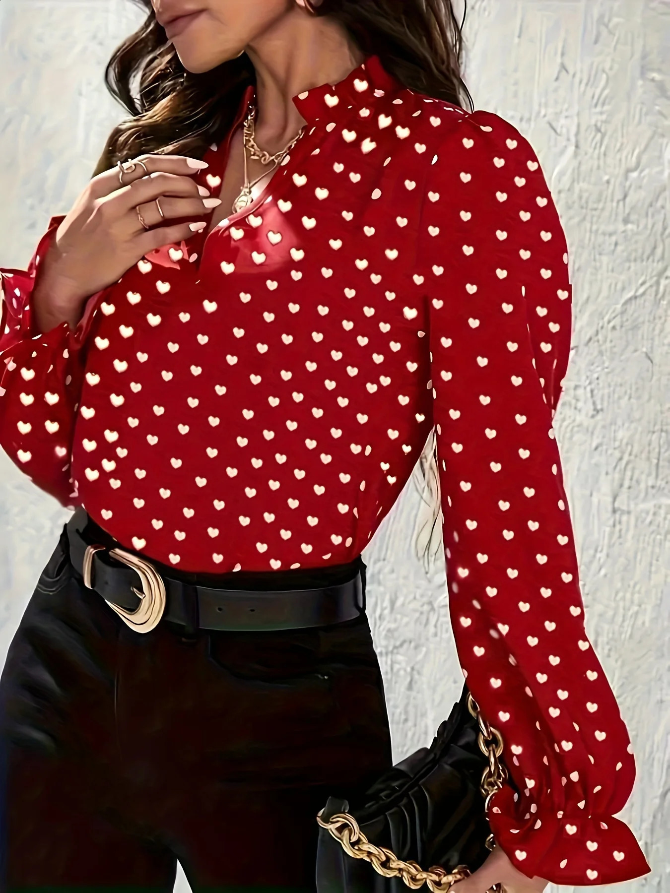 Spring and summer womens stand up collar heartshaped printed shirt sweet n slim fit suitable for daily wear 250319