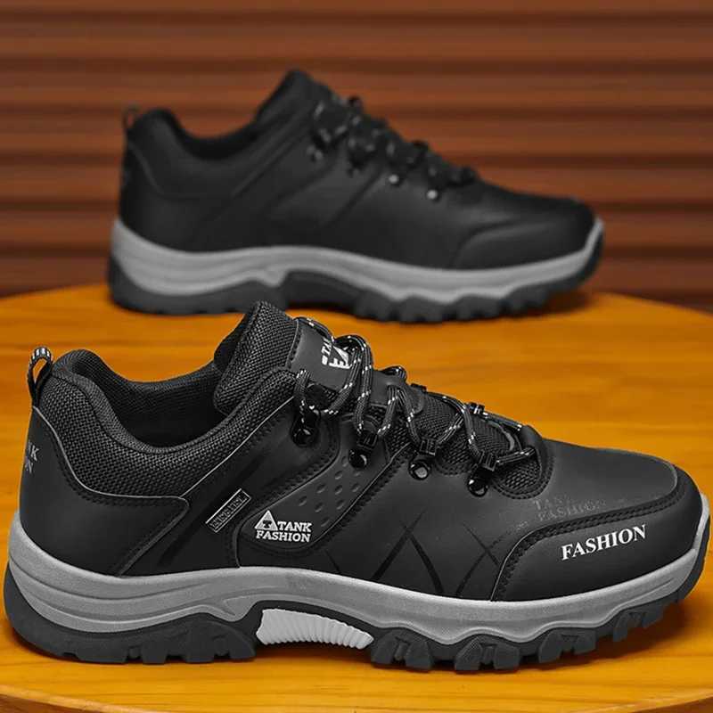 Mens casual shoes hot selling leather waterproof work shoes thick sole comfortable low cut new mens walking shoes Z250319