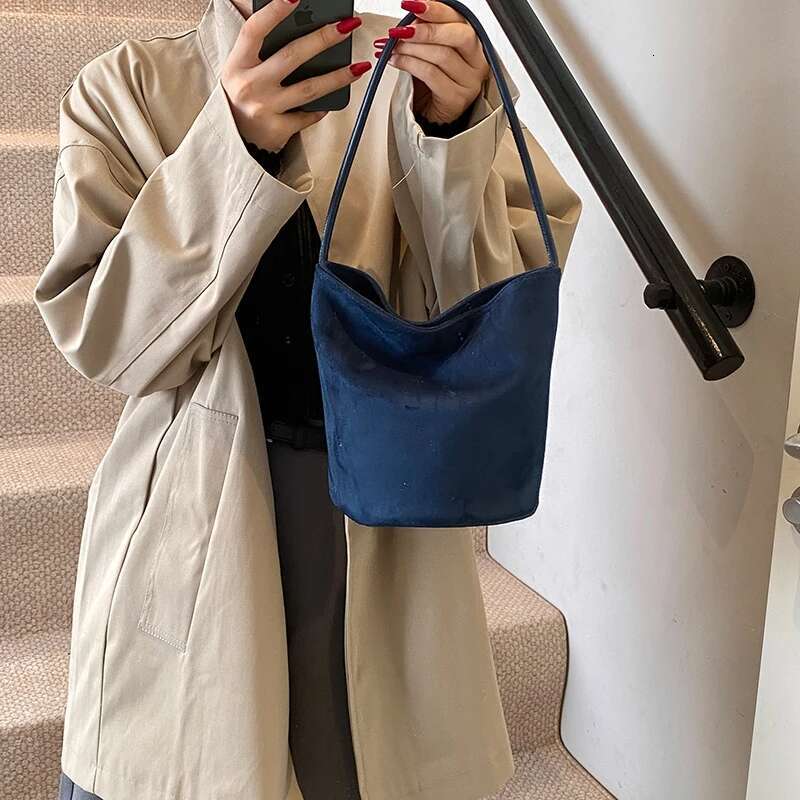 Women Faux Suede Bucket Slouchy Hobo Bags Large Capacity Designer Shoulder Purse Solid Color Hasp Closure Outdoor Travel Bag