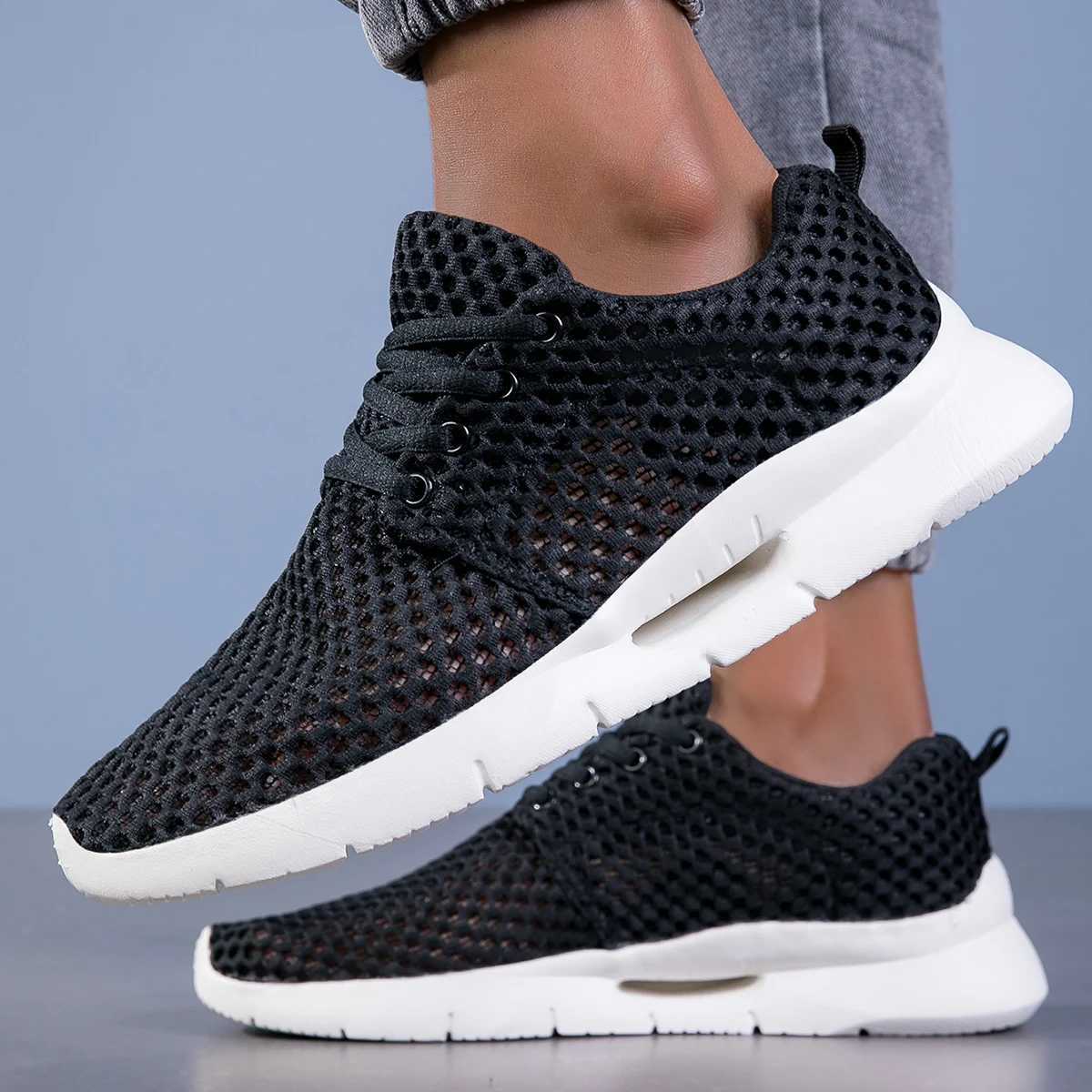 New white mesh shoes suitable for men breathable lightweight in summer comfortable casual shoes black sliding driving mens Loafers Z250319