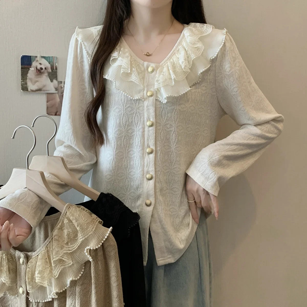 Large Size Spring 2025 French n Sense Shirt Doll Collar Splice Wooden Edge Ear Patchwork Womens Clothing Vneck 250319