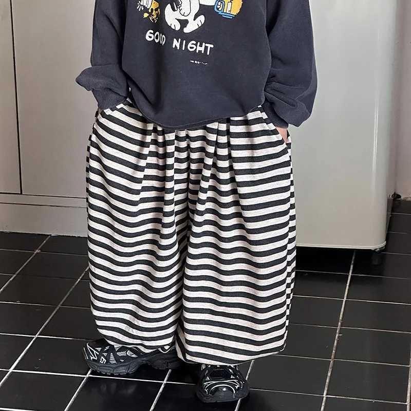 Childrens Loose Casual Trousers 2024 Autumn New Boys Comfortable Striped Trousers in Small Children Spring and Autumn TrousersT250318