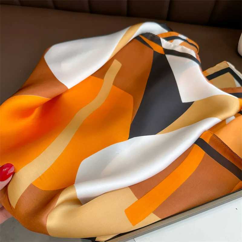Luxury 2024 Plaid Print Square Silk Scarf for Wen Hijab Hair Bands 70cm Neckerchief Fem Satin Shawl Ribbon band X250319
