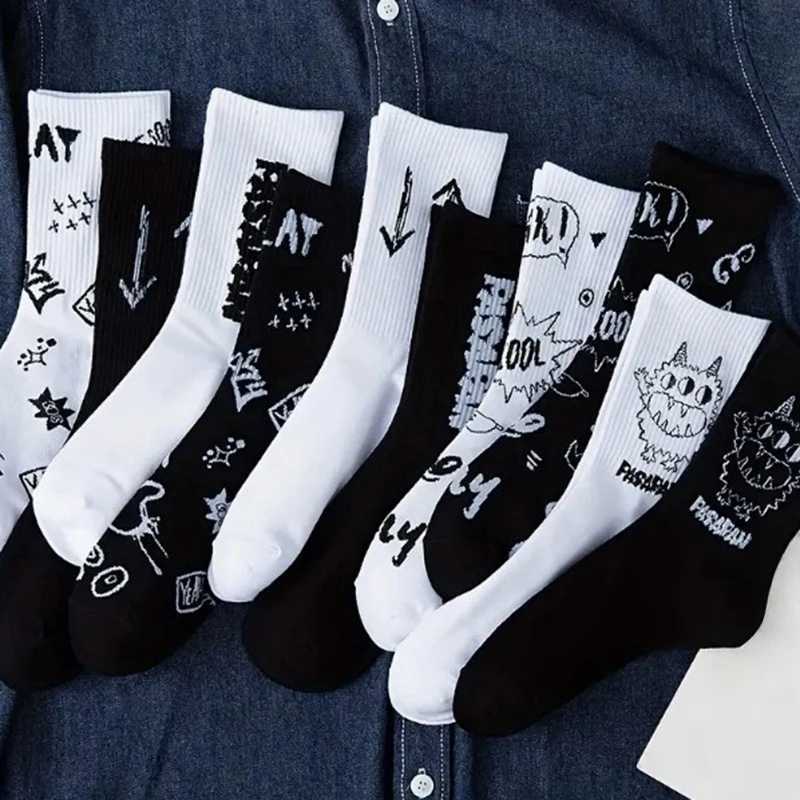 5 pairs of random mens multi-color crew socks with arrow and grimace patterns personalized fashionable and moisturizing X250319