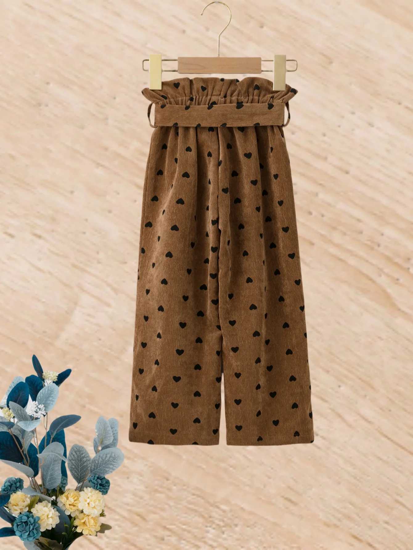 Childrens clothes for girls Autumn fashion ruffled edge elastic waist slimming love printed belt corduroy casual pantsT250318