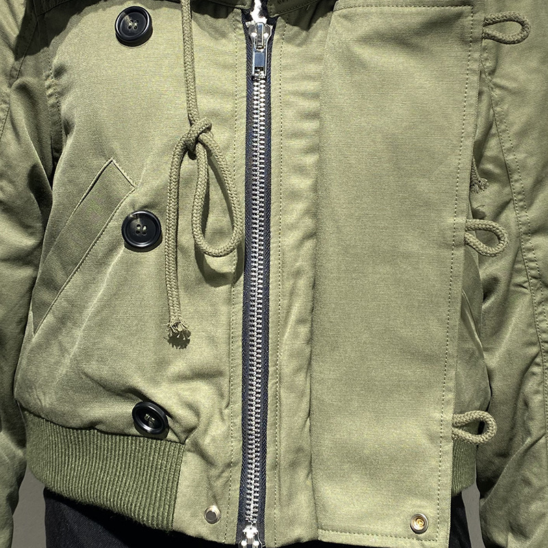 A niche 2024 winter new item with contrasting fur collar, back strap, lapel, casual jacket for women