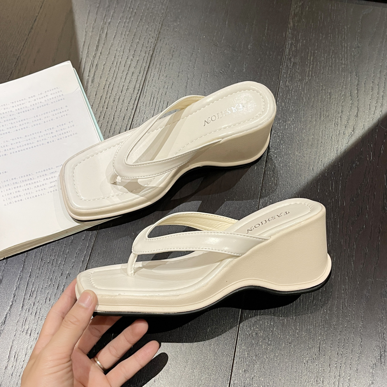 Platform slippers Wedge beach sandals free Shipping Designer Slipper Women's travel high-heeled sandals White black silver hot sale