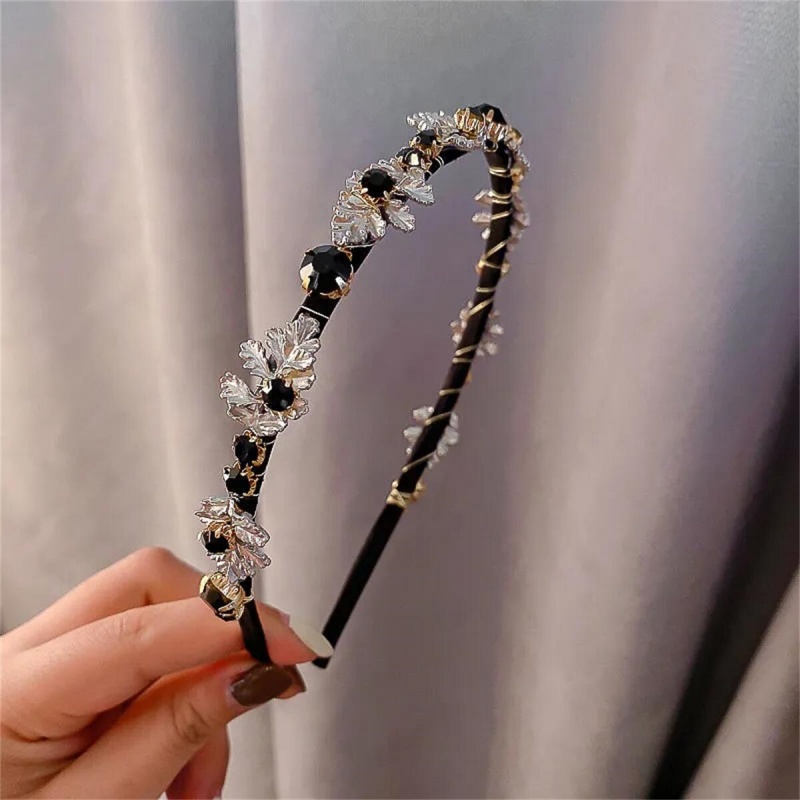 Elegant Women's Metal Leaf Design Headband with Sparkling Rhinestone Detail