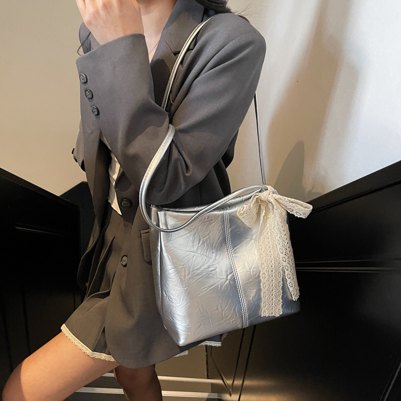 Korean Version Lace Shoulder For Women 2025 New Trendy Commuting Simple Underarm Tote Fashionable Casual Bucket Bag Fashion Shoulder Bags