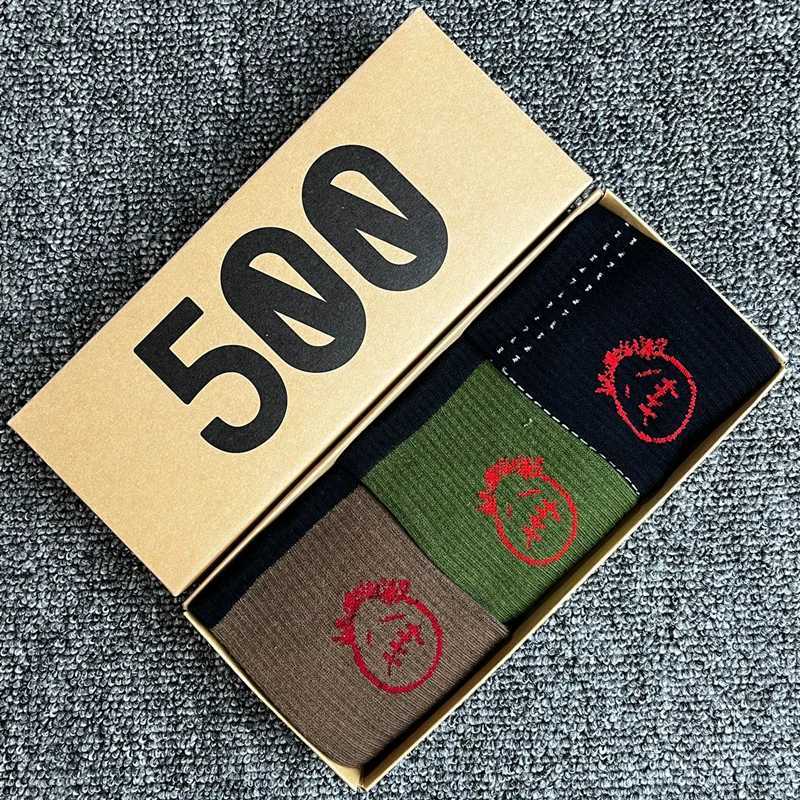 3 pairs of gift boxes for mens cotton sports socks Couples are comfortable and interesting hip-hop trend Free express X250319