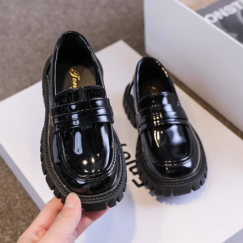 Princess Shoes Spring Black Loafers Baby Boys School Metal Kids Fashion Casual PU Glossy Childrens Cute Mary Janes 250319