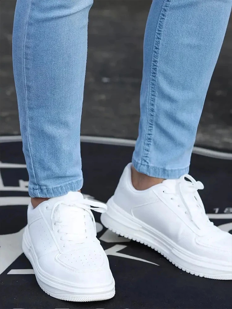 2025 mens slim fit classic jeans casual street style comfortable denim pants tight daily wear runners Trousers 250319