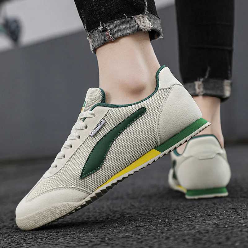 2024 Classic Running Shoes Men Summer Breathable Sneakers Men Lightweight Mesh Jogging Shoes Men Flat Casual Sports Shoes Z250319