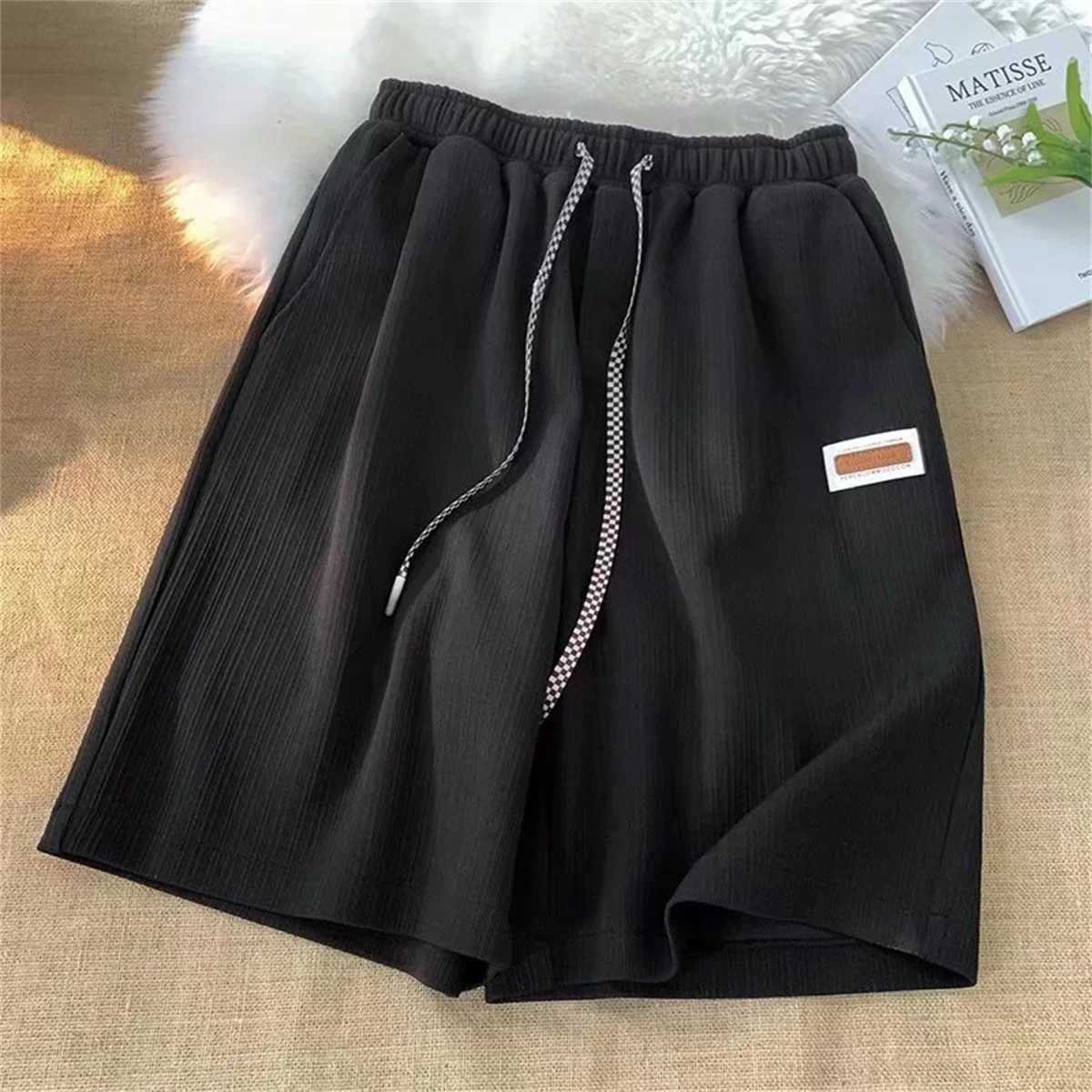 Casual solid shorts mens summer fashion and casual black pants student trend Hong Kong style gym pocket running pants mens outerwear W250319