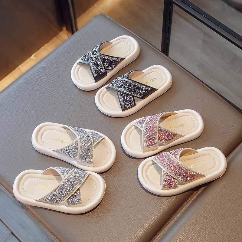 Girls Sliding Water Diamond Platform Beach Beautiful Leisure Childrens Sliding Open Toe Shining Sweet Anti slip Childrens Shoes 250318