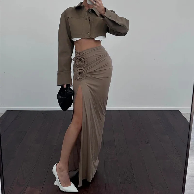 Cryptographic Elegant Ruched Split Maxi Skirts for Women Floral Applique Trim Fashion Outfits Vacation Beachwear Skirt Bottom 250313