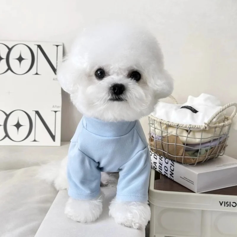 A fashionable solid color dog shirt suitable for small dogs soft dog turtle neck cute cat bottom shirt pet sweater dog supplies 250318