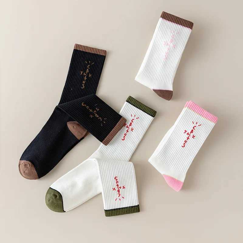 1 Pairs Mens SOCKS Skate New WHITE Crew SOCKS Fashion Bandanas Funny Streetwear Hip Hop Style Mens Gifts X250319