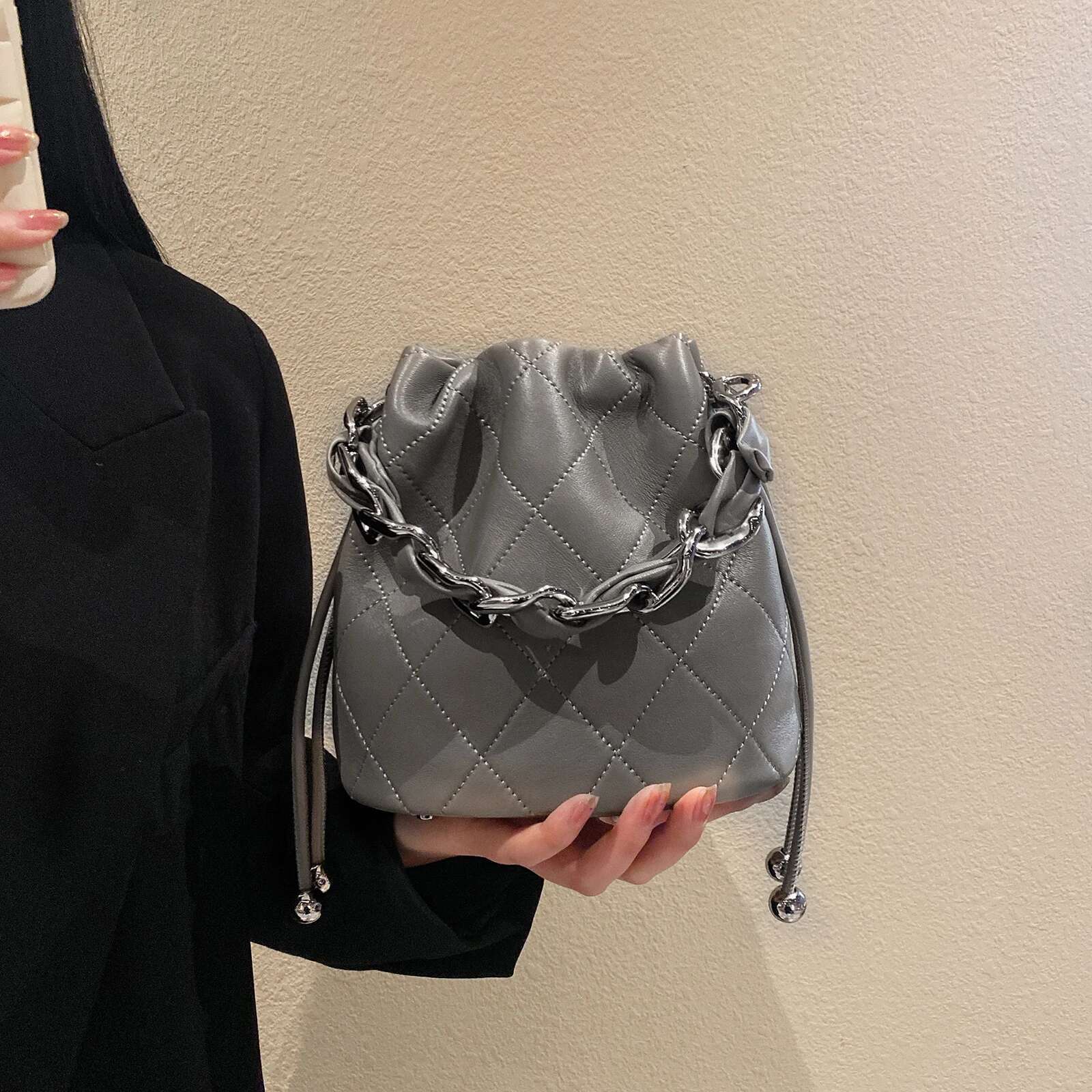Genuine Leather Quilted Drawstring Bucket Bag Women With Chain Strap Crossbody Handbag For Daily Use And Commuting