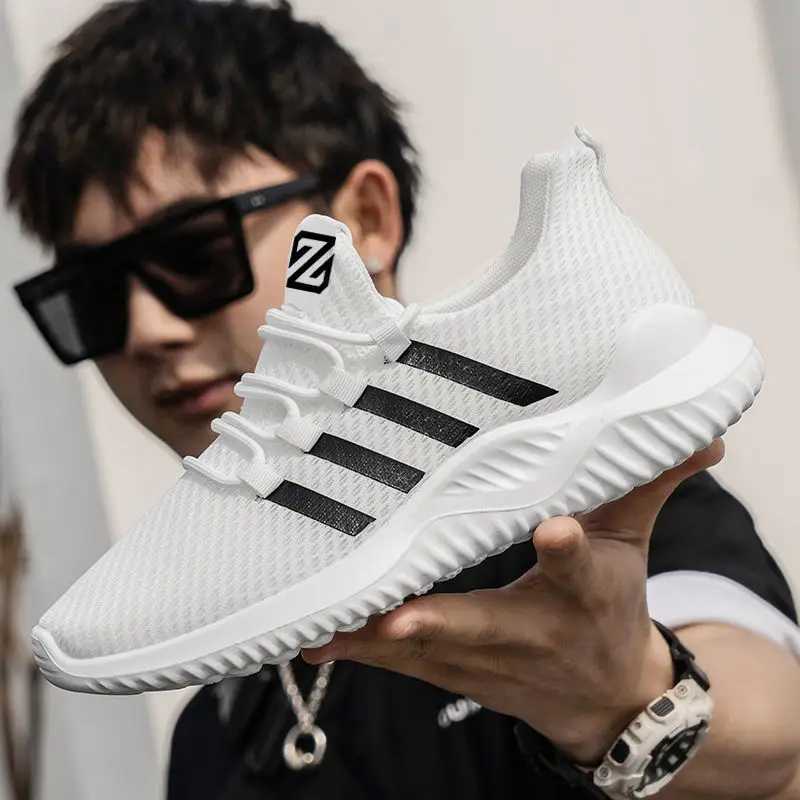 Lightweight mens running shoes outdoor breathable mens sports shoes anti slip mens sports shoes fashionable flexible tennis lace up 3744 Z250319