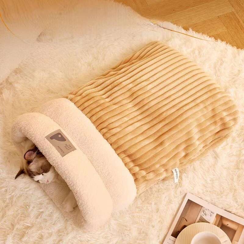 Cat Sleeping Bag Cuddly Fluffy Feel Thickened Pocket Type Quilt Bed Kitten Puppy Soft Comfortable Nest Pet Supplies