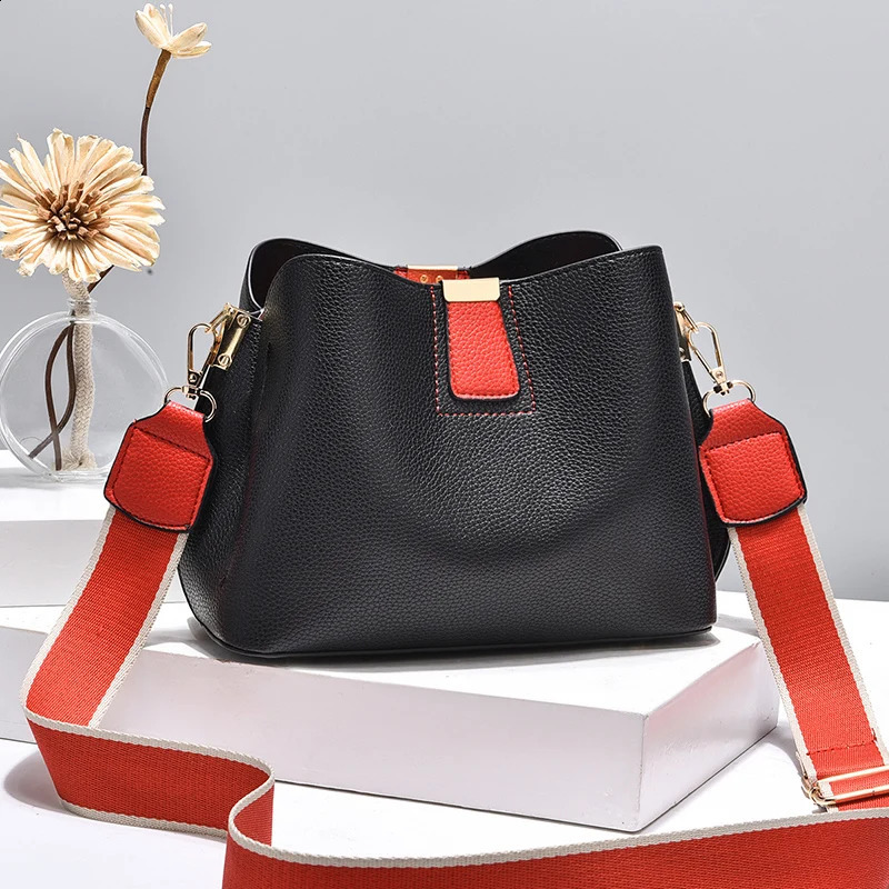 2023 Solid Color PU Leather Womens Handbag Fashion Bucket Bag Broadband Shoulder 250317