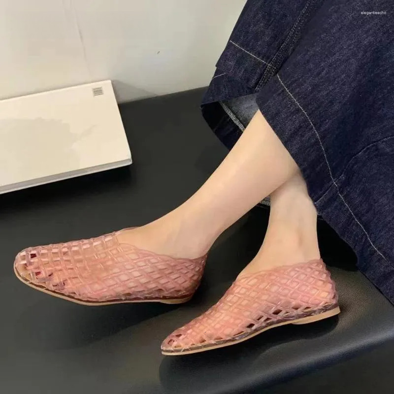 2025 S Fashion Designer Sandals Smile Circle Women Summer Outer Wear Versatile Simple Shoes Multicolor Casual Flat