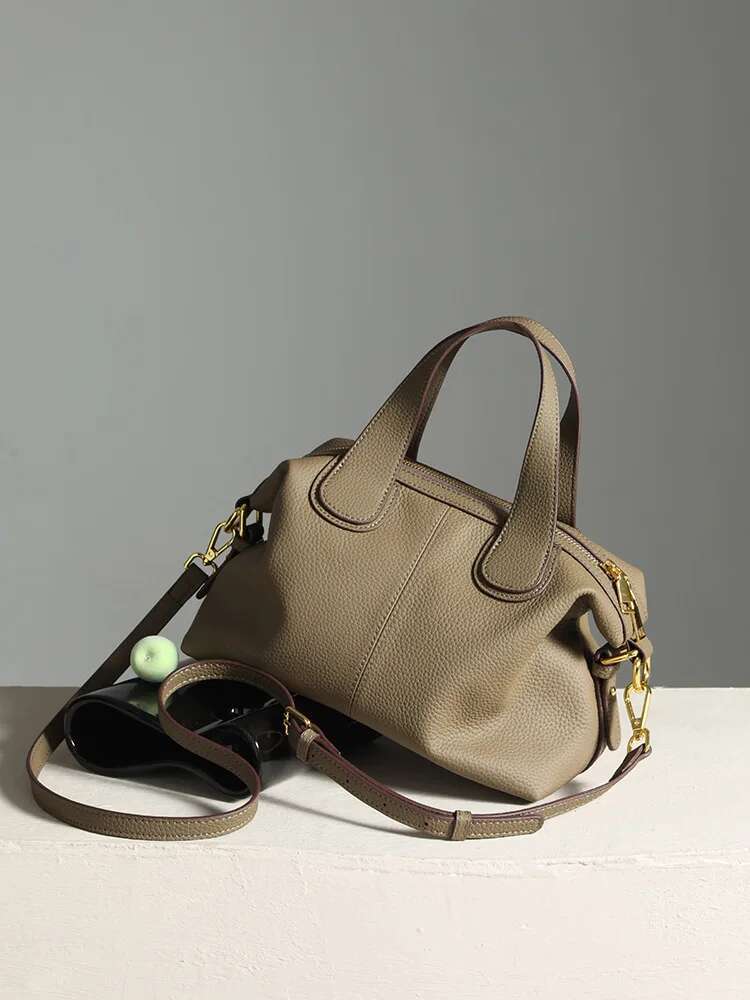 Underarm T Cow Leather French Tote 2025 New Fashion Large Capacity Portable One Shoulder Leather Women's Bag