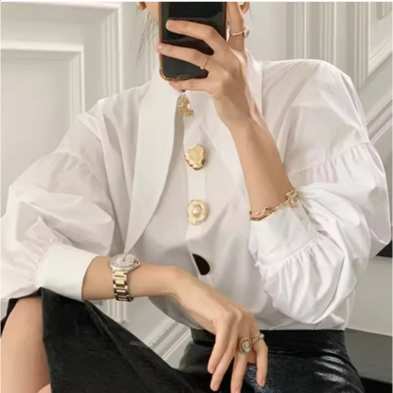 Fashionable and elegant womens white shirt fashionable matching office loose top Korean trend long sleeved 250318