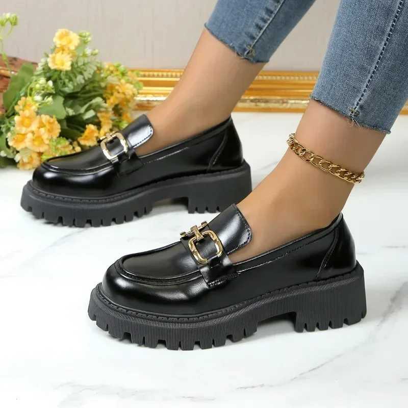 2024 Womens Shoes Womens Fi Mary Janes Round Toes Flat Loafers Oxford Platform Casual Metal Chain Buckle Womens High Heels BlackXJ250319