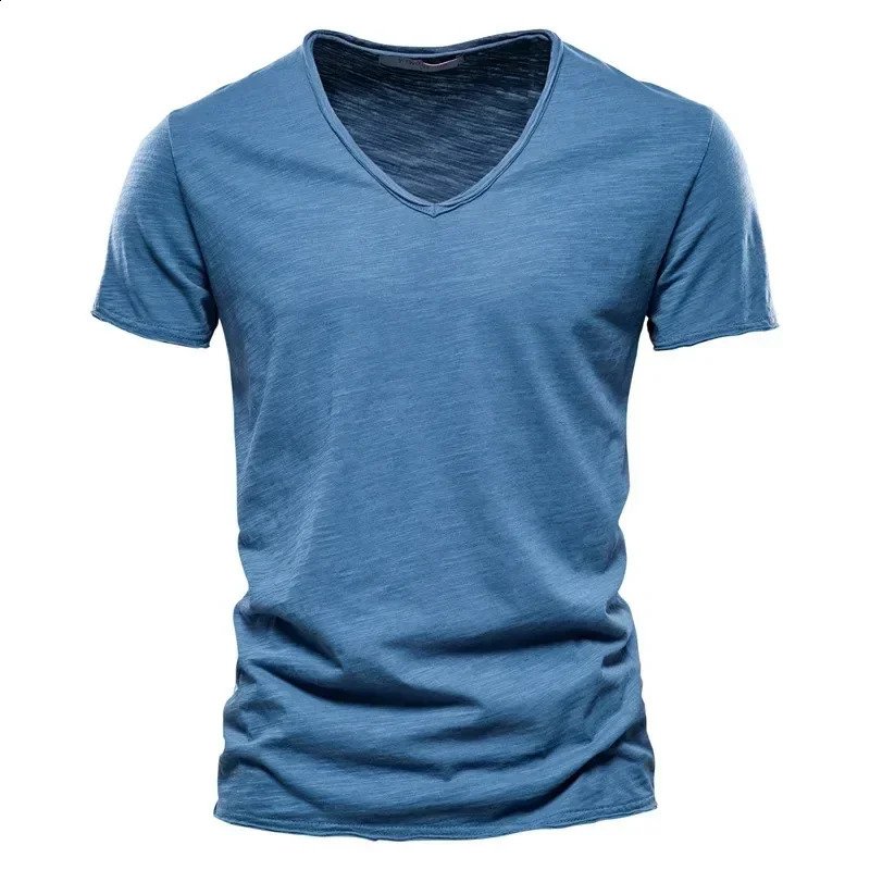 2024 Summer Mens Solid Color Vneck Pure Cotton Short sleeved Tshirt Selling 250318