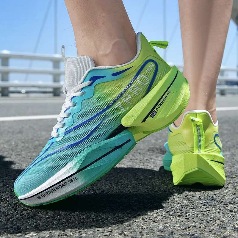 2025 New Men's Carbon Plate Sneakers Outdoor Soft soled Mesh Designer Fashionable Sports Running Lightweight Non slip Casual Couple Tennis Shoes