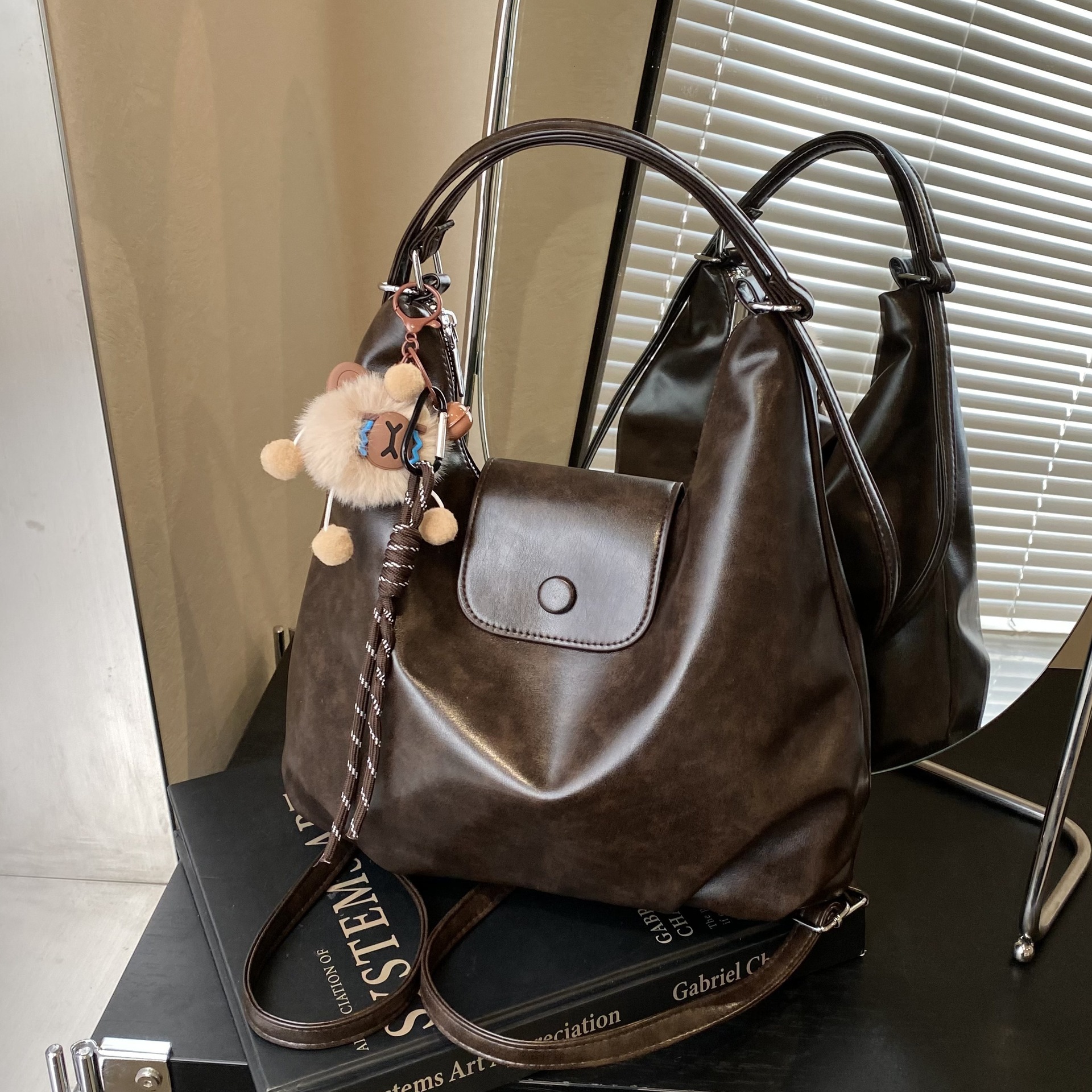 High End Large Capacity For Women fashion New Autumn And Winter Commuting Backpack, Single Shoulder Tote Bag Fashion Shoulder Bags