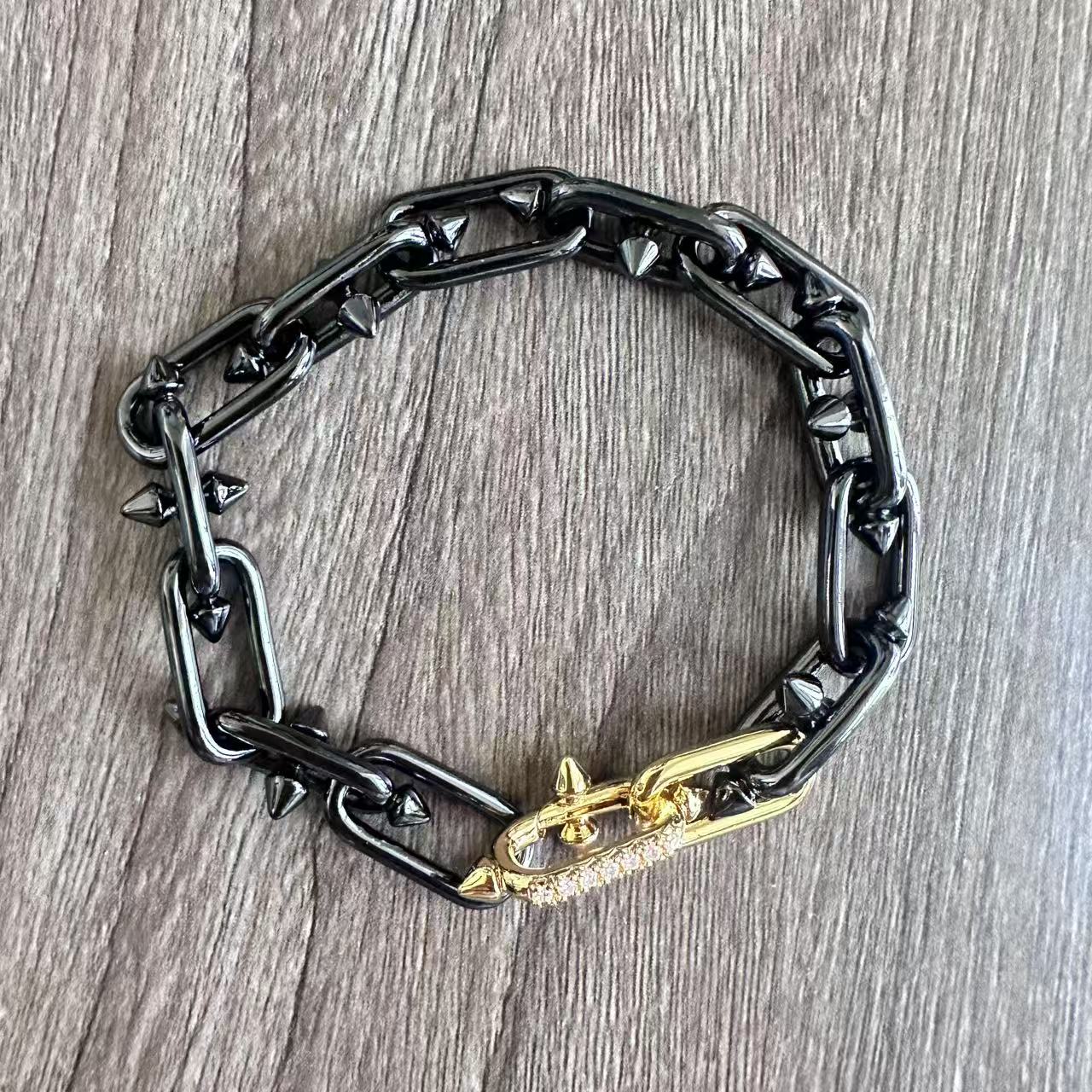 Hot Pure 925 Sterling Silver Jewelry Women Steam Punk Rivet Black Gold Bracelet Party Wedding Diamond Luxury Brand Top Quality Lock Cute