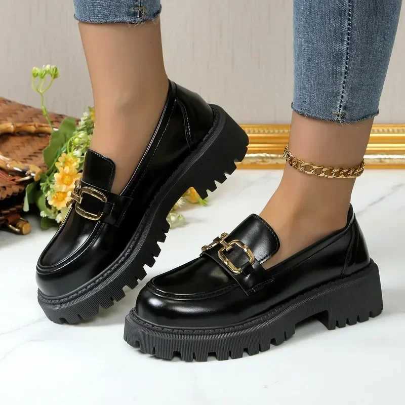 2024 Womens Shoes Womens Fi Mary Janes Round Toes Flat Loafers Oxford Platform Casual Metal Chain Buckle Womens High Heels BlackXJ250319