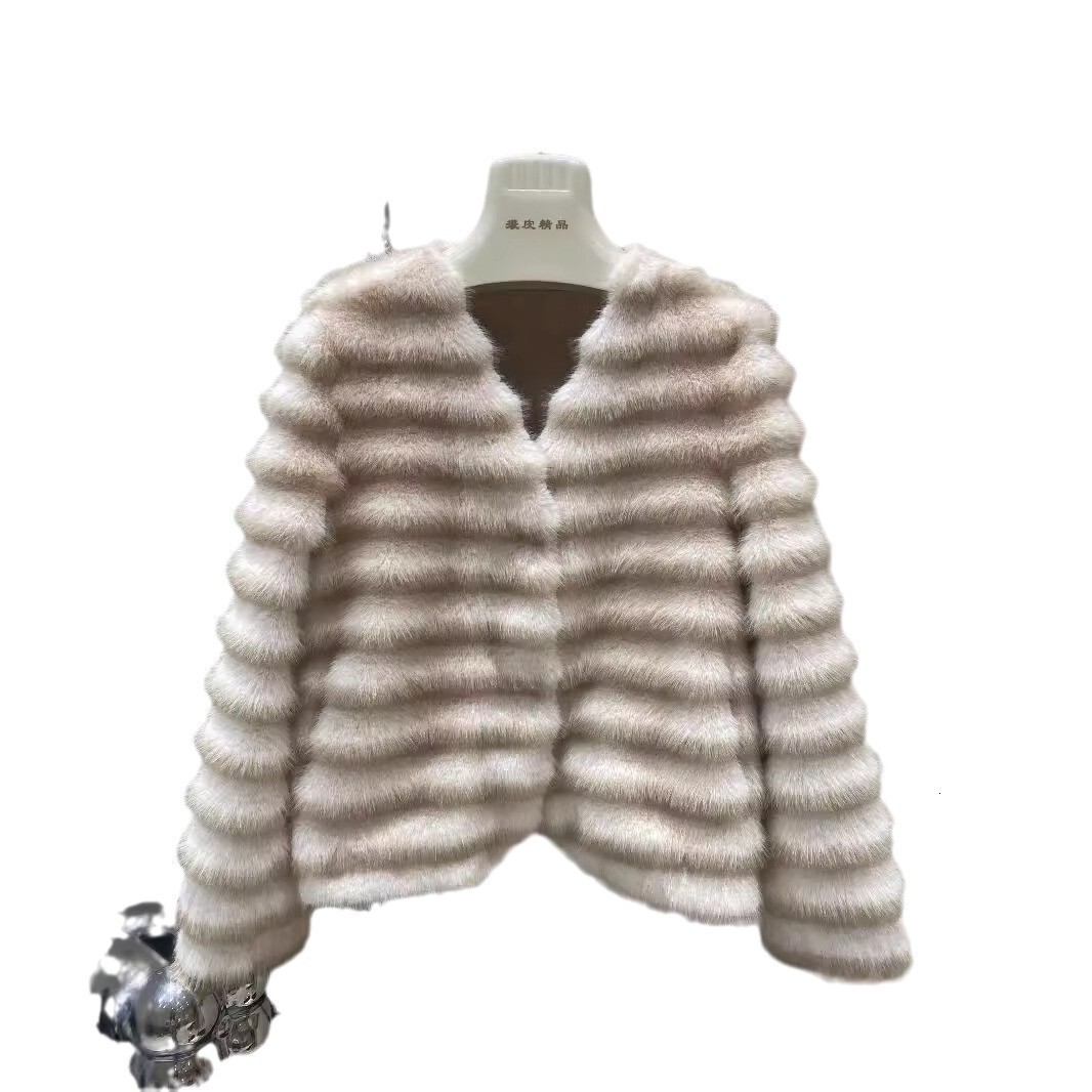2024 Winter New V-neck Imitation mink Short environmentally friendly fur integrated high-end coat for women