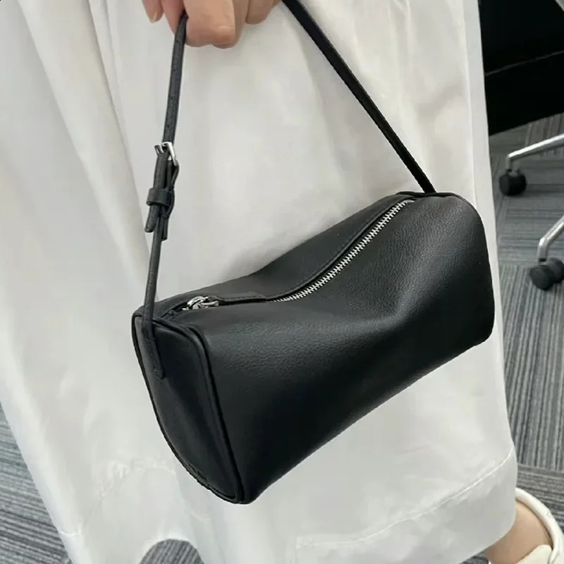Kendall 90s Mini Square Handbag One Shoulder Underbag Cross Body Bag Soft Material Simple n Womens 250317
