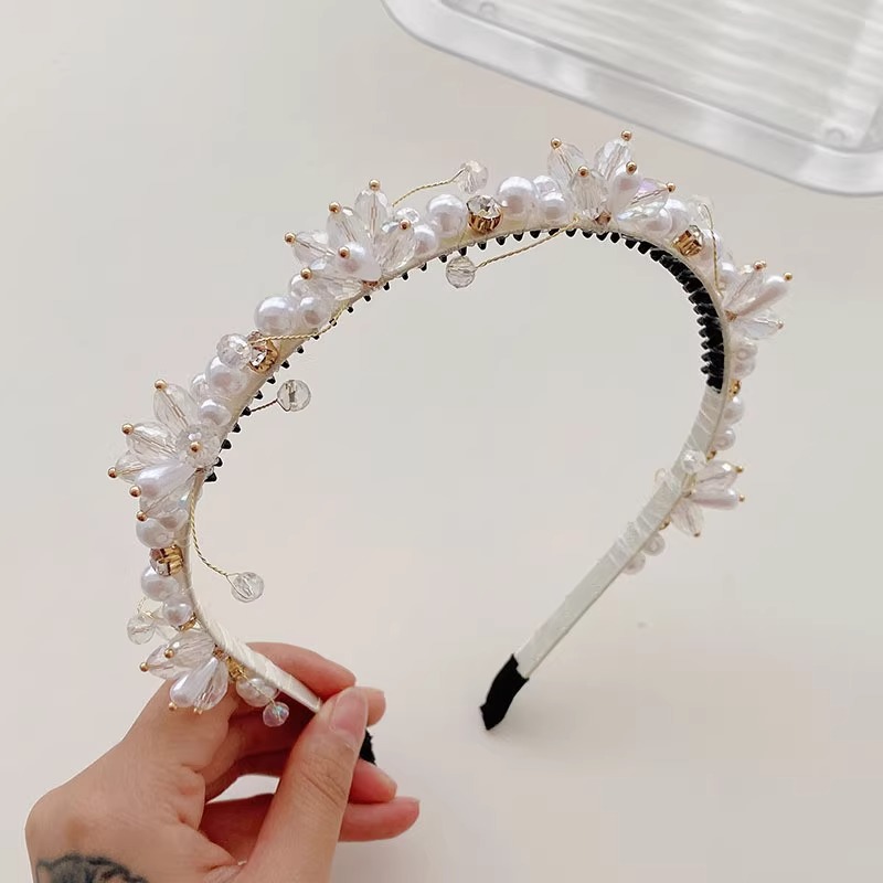 Ladies Artificial Pearl Beaded Hair Accessory with Crystals - Ideal for Bridesmaids and Birthdays